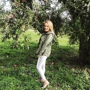 Meet your Posher, Alyssa